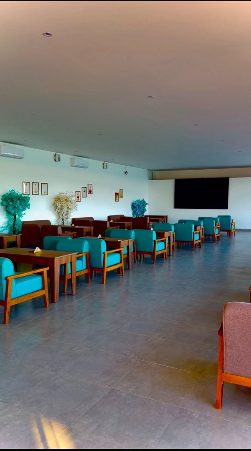 Indoor lounge seating at Mamma Mia